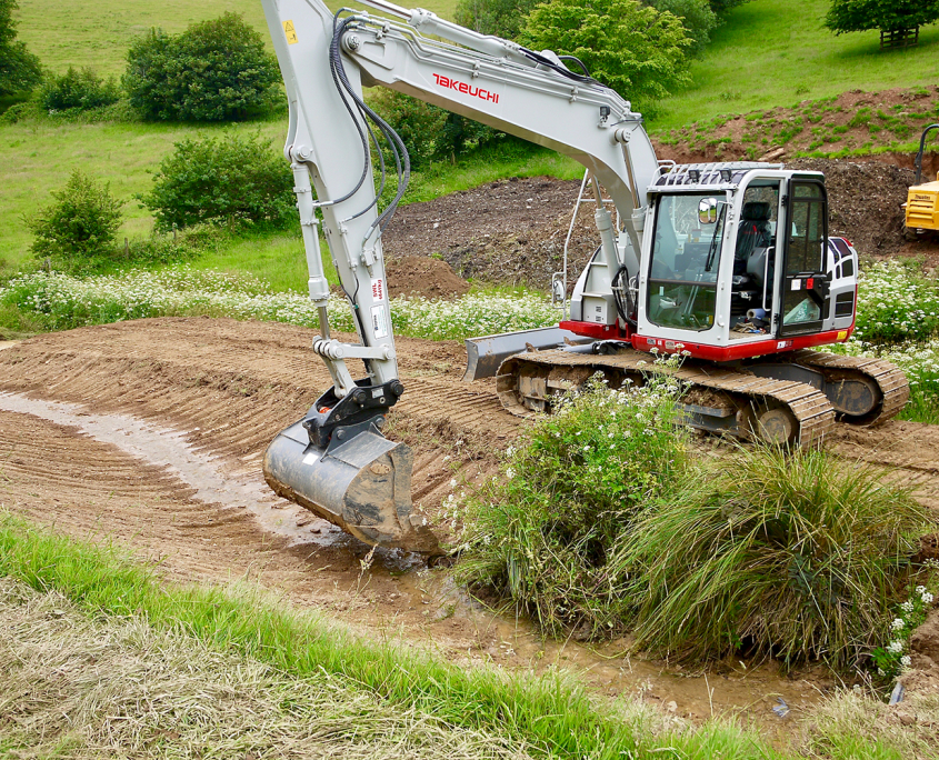 below-right-heading Earthworks & excavation specialists South Devon