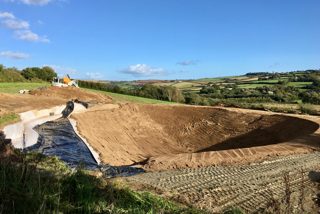 Pond construction & lining experts South Devon | Earthform