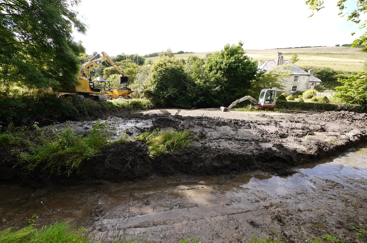 pond-restoration-stage1 Lake clearance & de-silting specialists in Devon - Earthform